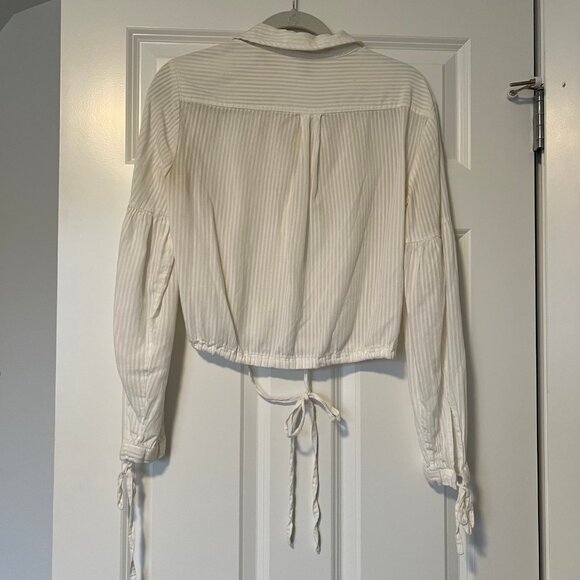 BCBGMaxAzria Cropped Blouse - Picture 2 of 2